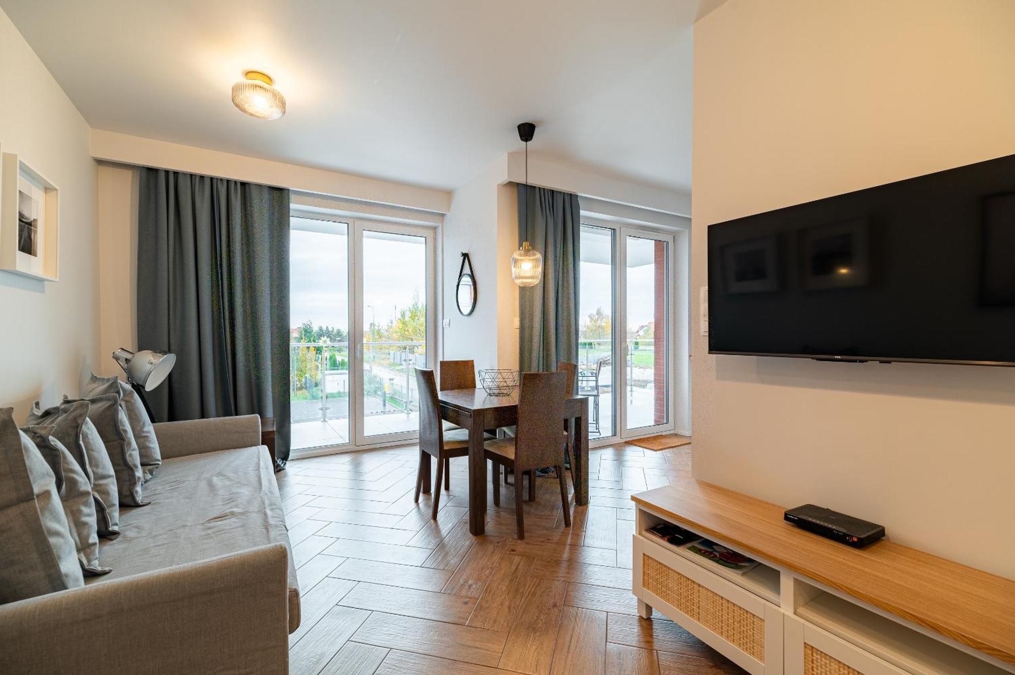 Sun Seasons 24 - Klifowa - Wellness & Spa, Silownia, Sala Zabaw Rewal